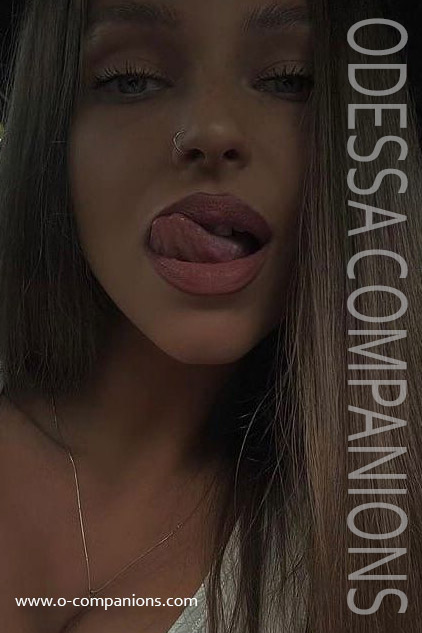 DARYA, 21 YEARS
www.o-companions.com