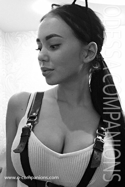 OLGA. 21 YEARS
www.o-companions.com